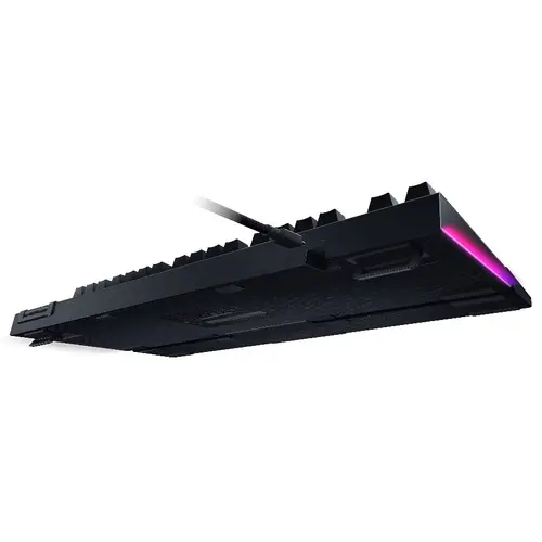 Razer BlackWidow V4 Mechanical Gaming Keyboard, US Layout, Green Switch, Razer Chroma™ RGB, 6 Macro Keys, Lubricated Stabilizers, Media Keys, Magnetic Wrist Rest, Up to 8000 Hz Polling Rate, Detachable Type C Cable - image 4