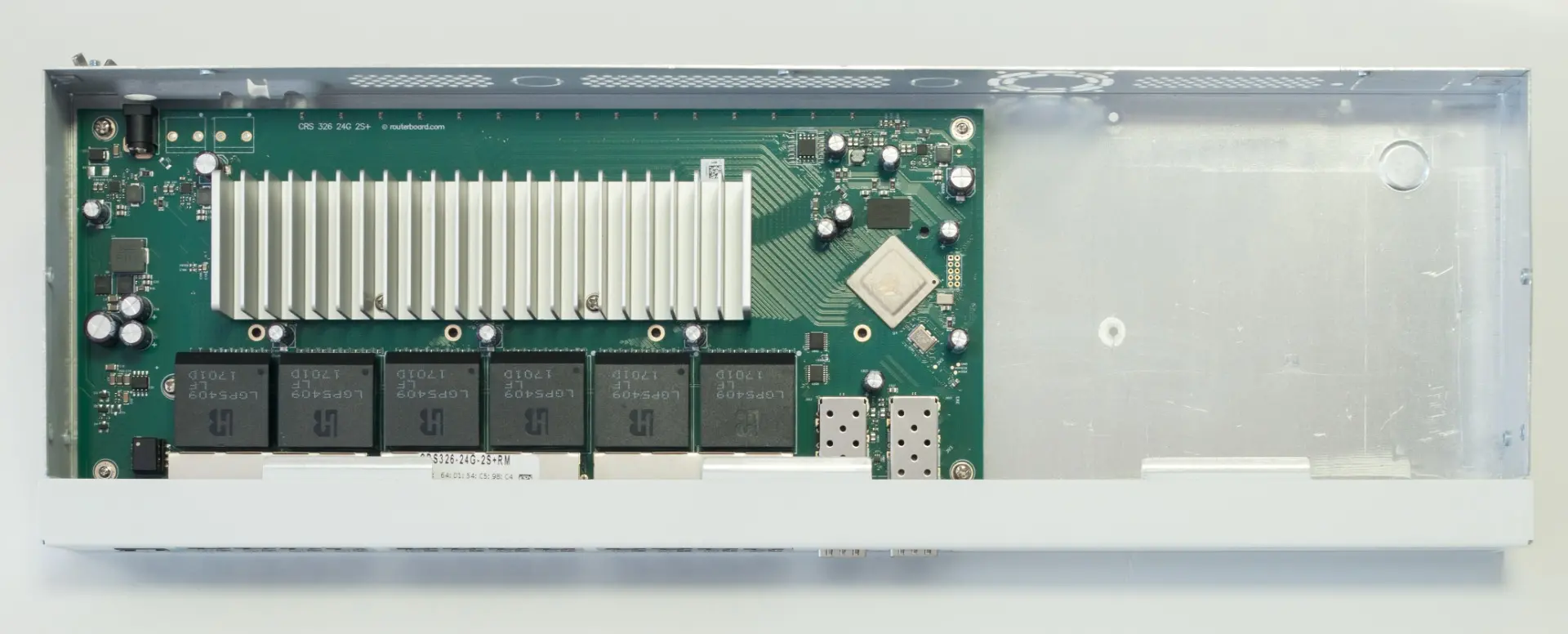 Switch Mikrotik CRS326-24G-2S-RM, 24xGigabit LAN, 2xSFP+ cages - image 1