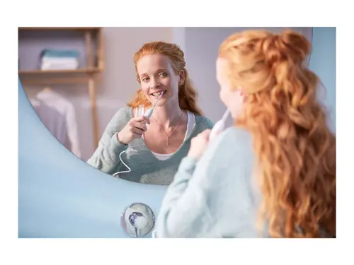 PHILIPS Cordless Power Flosser 7000 Технология Quad Stream 4 режима за почистване със зъбен душ 10 степени на интензивност - image 1