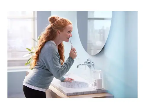 PHILIPS Cordless Power Flosser 7000 Технология Quad Stream 4 режима за почистване със зъбен душ 10 степени на интензивност - image 2