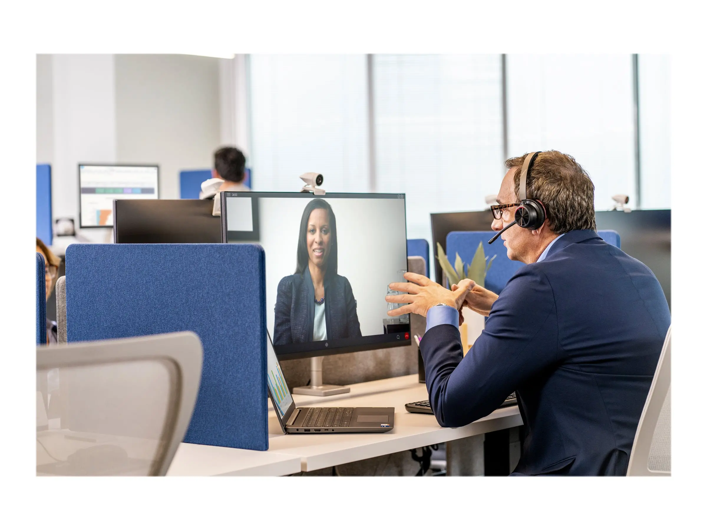 HP Poly Voyager 4320 Microsoft Teams Certified USB-A Headset +BT700 dongle - image 3