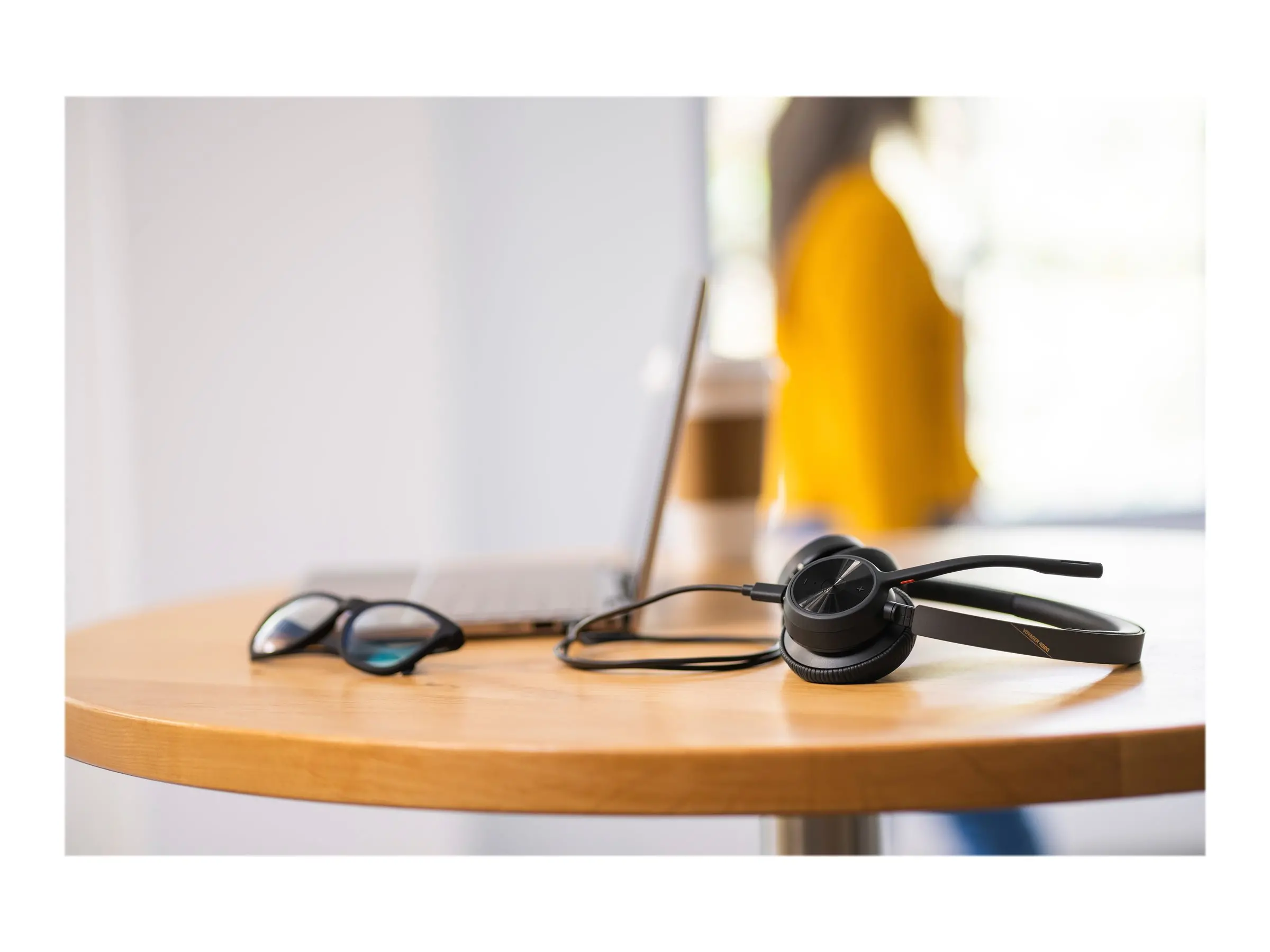 HP Poly Voyager 4320 Microsoft Teams Certified USB-A Headset +BT700 dongle - image 5