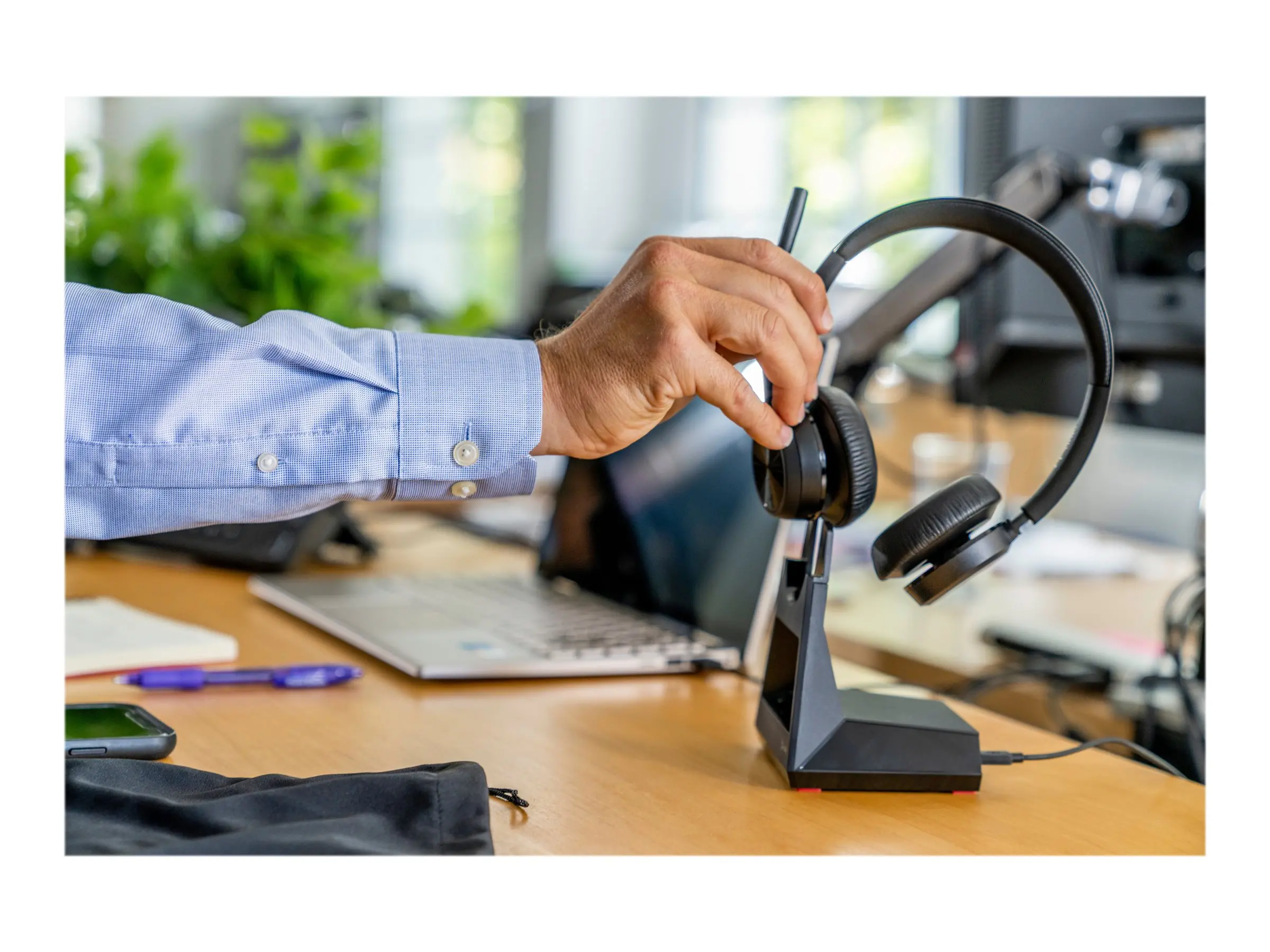 HP Poly Voyager 4320 Microsoft Teams Certified USB-A Headset +BT700 dongle - image 7