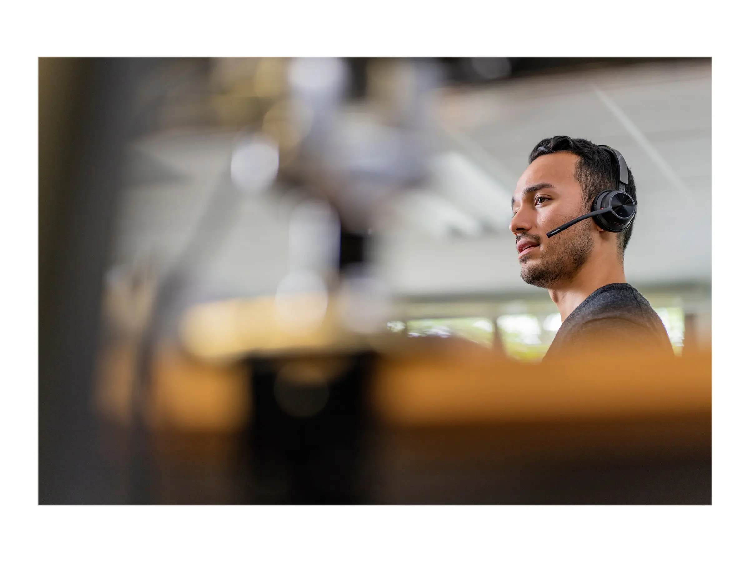HP Poly Voyager 4320 Microsoft Teams Certified USB-A Headset +BT700 dongle - image 8