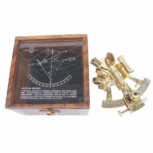 Sextant în cutie de lemn, alamă, 12x11cm