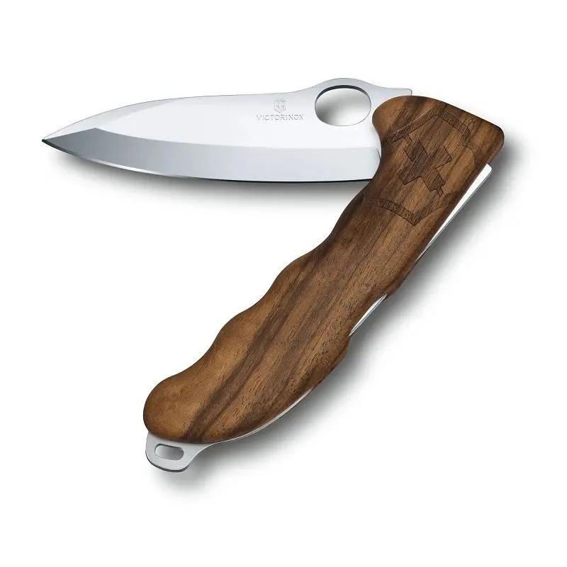 Briceag elvețian Victorinox Hunter Pro Wood 0.9411.M63, nuc