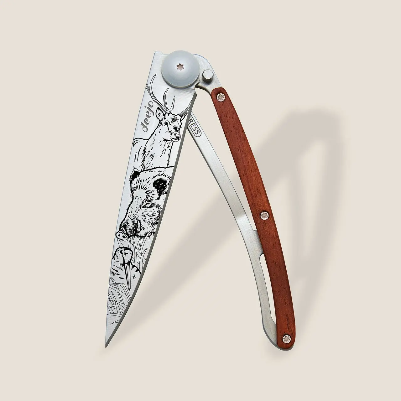Джобен нож Deejo 37g, Coral wood / Hunting Scene