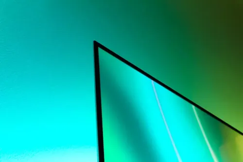 Телевизор, Philips 55OLED705/12, 55" UHD 4K OLED 3840x2160, DVB-T2/C/S2, Ambilight 3, HDR10+, Android 9, Dolby Vision, Dolby Atmos, Quad Core P5 Perfect/Al, 60Hz, BT 4.2, HDMI, USB, Cl+, 802.11ac, Lan, 50W RMS, Alexa build in, Swivel Dark Chrome Stand - image 2