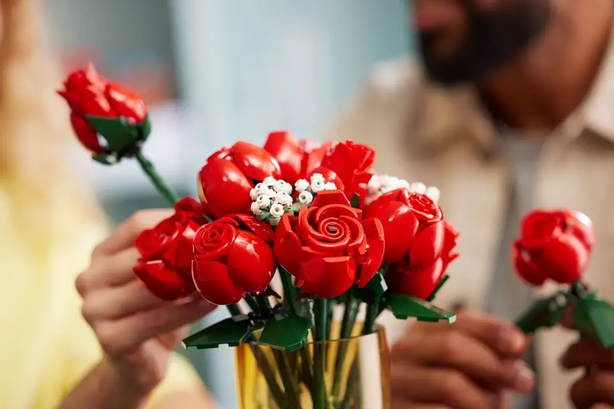 LEGO Botanical - Bouquet of Roses, 10328 - image 4