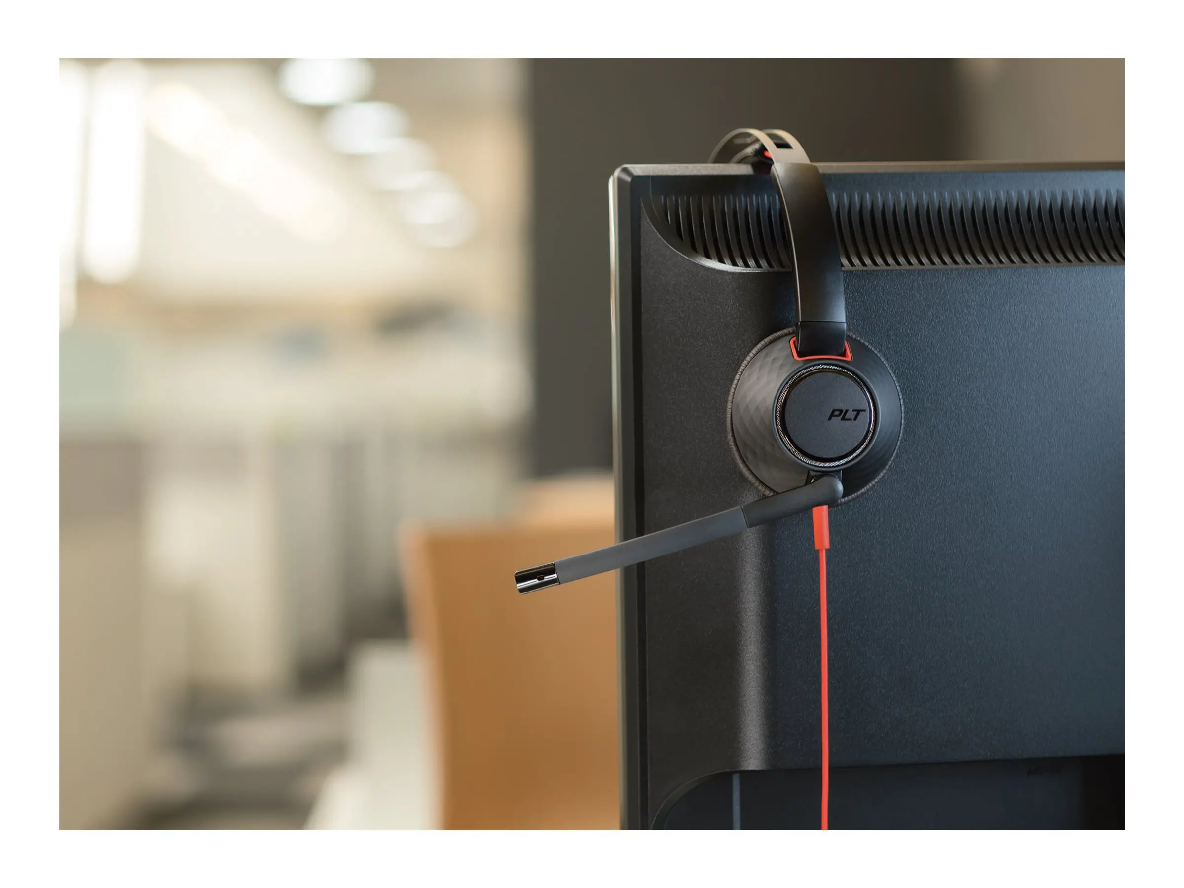 HP Poly Blackwire 5220 Stereo USB-C Headset +3.5mm Plug +USB-C/A Adapter Bulk