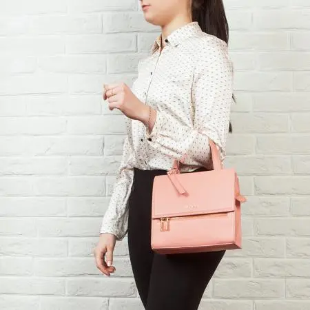 Дамска малка раница в розово - ROSSI - image 4