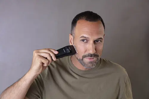Машинка за подстригване, Beurer MN5X hair clipper, 7 Attachments, 6 adjustable cutting lengths and 4-stage fine adjustment, LED display with battery display, Battery and mains operation, travel lock display and charge display, storage bag - image 10