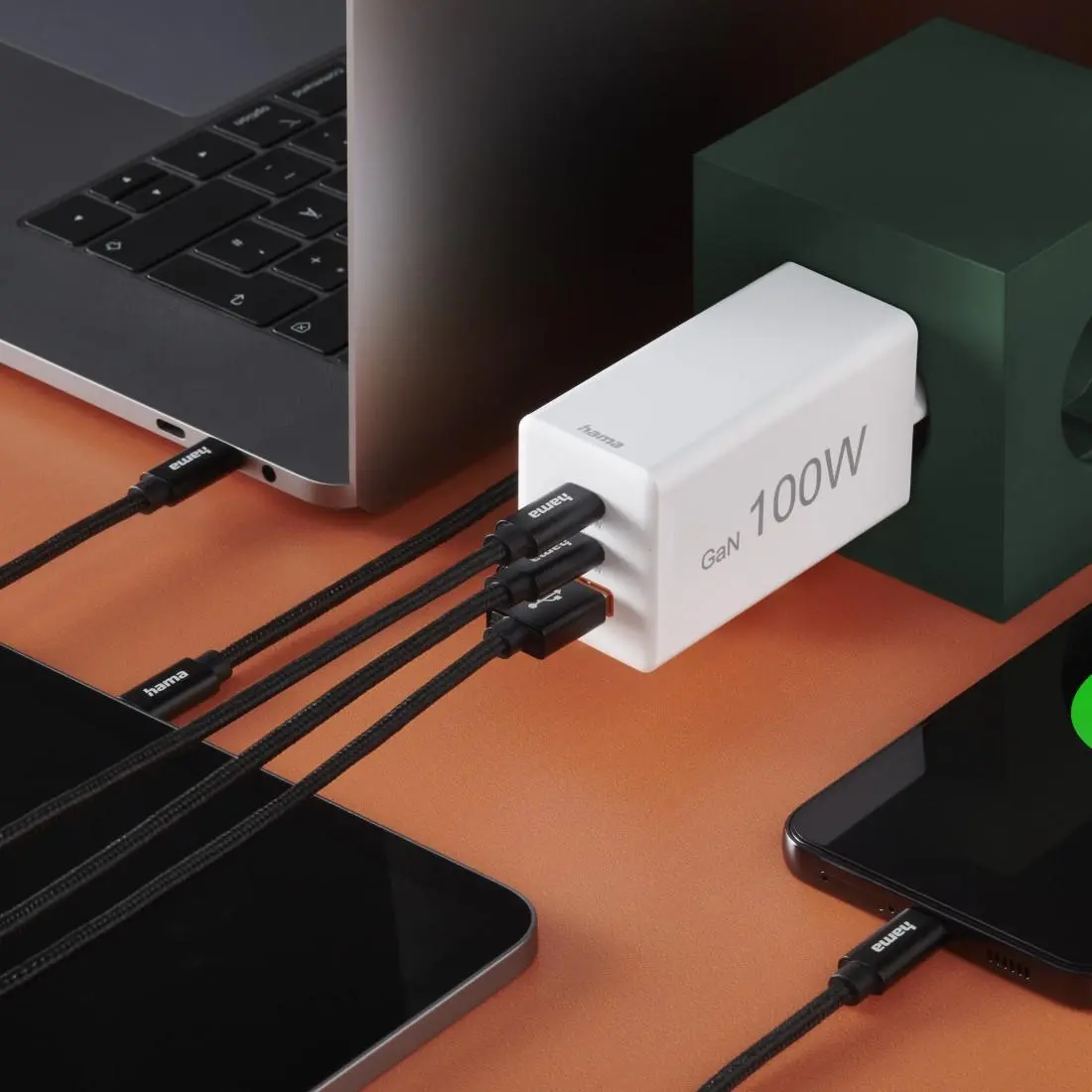 HAMA Бързо зарядно 220V, 100 W GaN, 2x USB-C PD, 1x USB-A QC - image 8