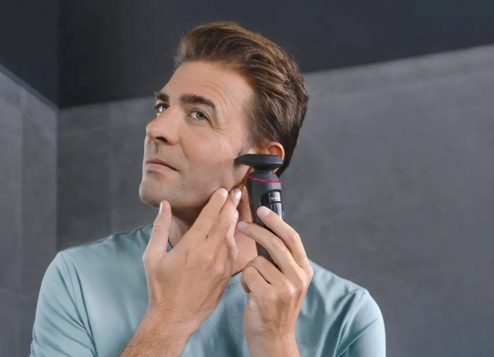 Машинка за бръснене, Beurer MN8X rotary shaver, 360° flexible shaver head, Magnetic fixation, LED display, Waterproof (IPX7), Quick-charge function (10 min OT; 5 min CT), Incl. charger and storage station, protective cap and cleaning brush - image 6