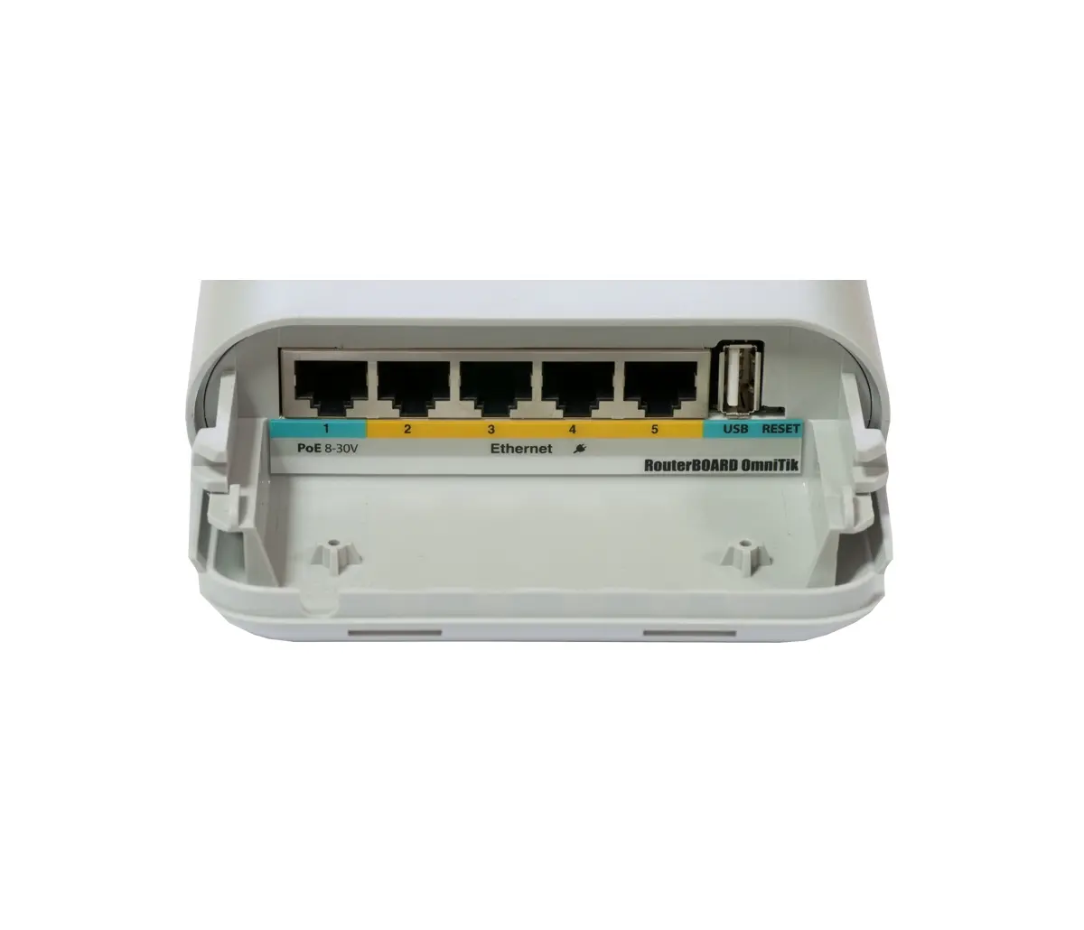 Tочка за достъп MikroTik RBOmniTikUPA-5HnD, OmniTIK 5 PoE, 5xFE, 5Ghz, USB - image 1