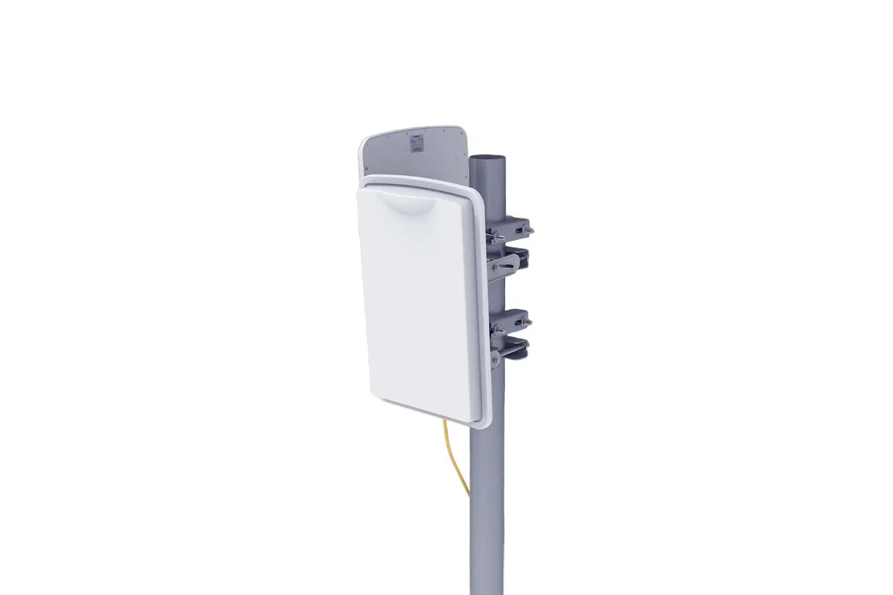 Точка за достъп Mimosa А6, 5/6GHz, 8x8 MU-MIMO, 24 dBm, 1x 10GbE, 7 Gbps, PTMP
