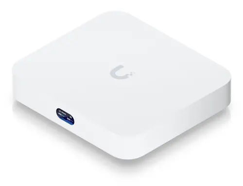 Защитна стена Ubiquiti UCG-Ultra, UniFi, 4xGbE RJ45, 1x 2.5GbE RJ45 Wan
