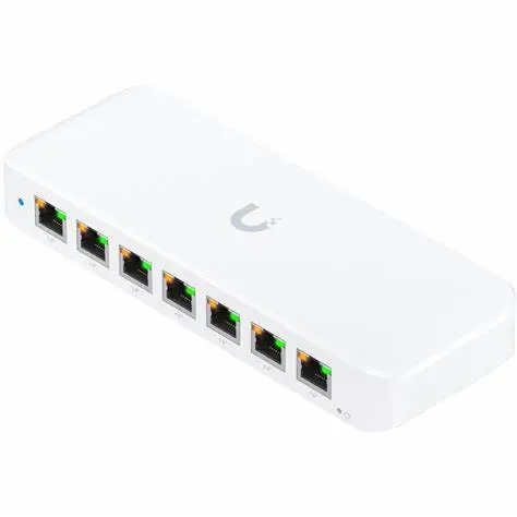 Комутатор Ubiquiti USW-Ultra-210W, 7-порта PoE+ GbE, 1x PoE++ input. 202W