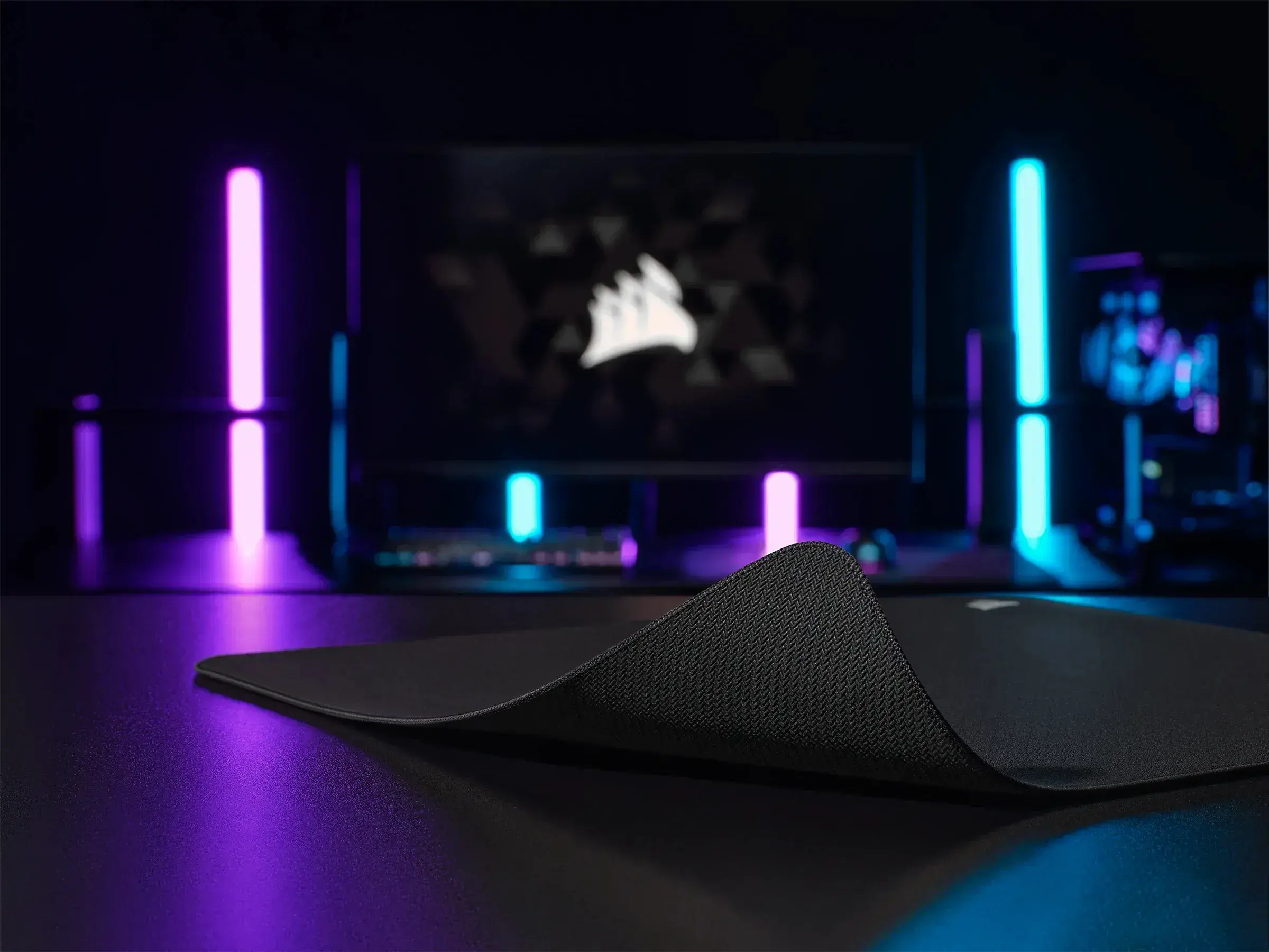 CORSAIR MM500 v2 Hybrid Cloth Gaming Mouse Pad - Large - image 3