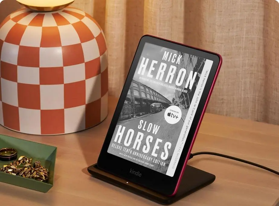 E-reader Kindle Paperwhite Signature Edition 7", 32GB, 2024, generația a 12-a, IPX8, zmeură metalizat - image 2