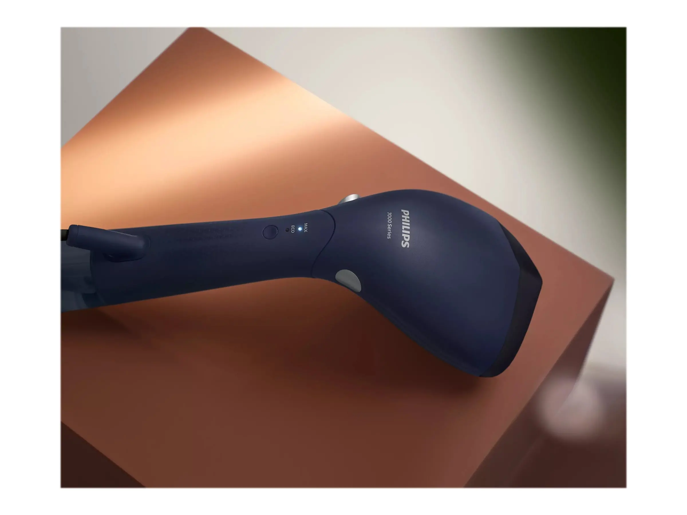 PHILIPS Φορητό σίδερο ατμού χειρός 1500 W έως 28 g/min θήκη για εύκολη αποθήκευση κλινόμενη κεφαλή - image 9