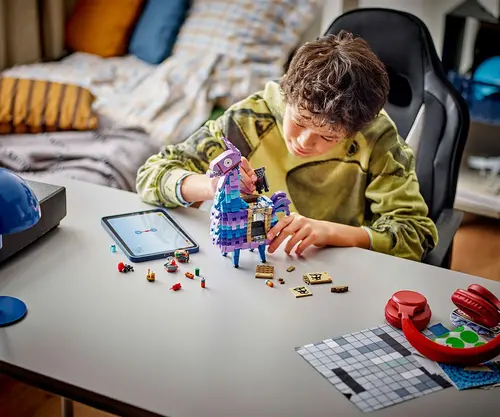 LEGO Fortnite supply llama - 77071 - image 3