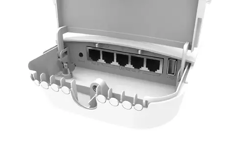 Tочка за достъп MikroTik RBOmniTikPG-5HacD, OmniTIK 5 PoE ac, 5xGE, 5Ghz, USB - image 1