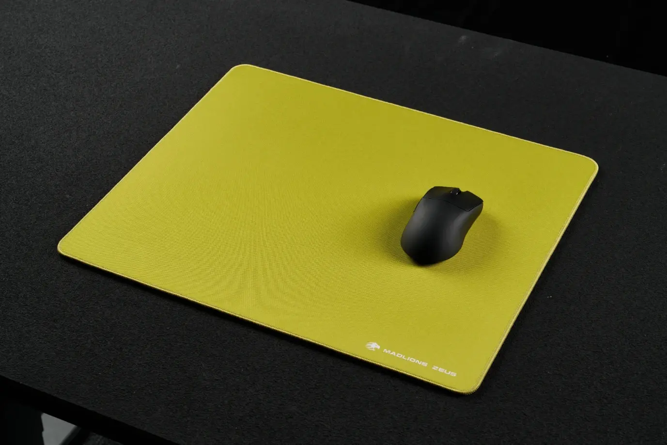 Madlions професионален геймърски пад за мишка Gaming Mousepad ZEUS - Matcha Green, 490 x 420 mm - image 3