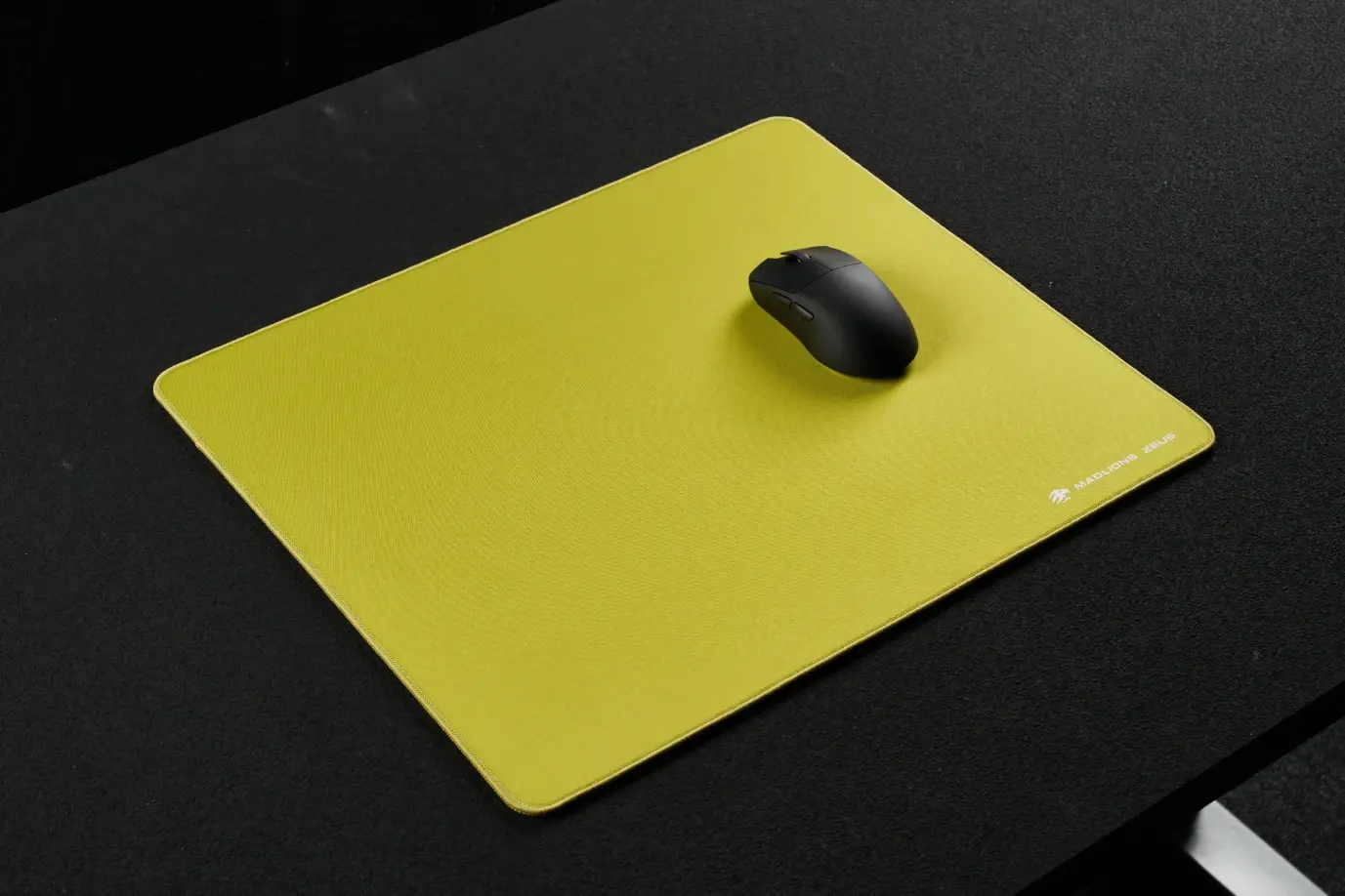 Madlions професионален геймърски пад за мишка Gaming Mousepad ZEUS - Matcha Green, 490 x 420 mm - image 4