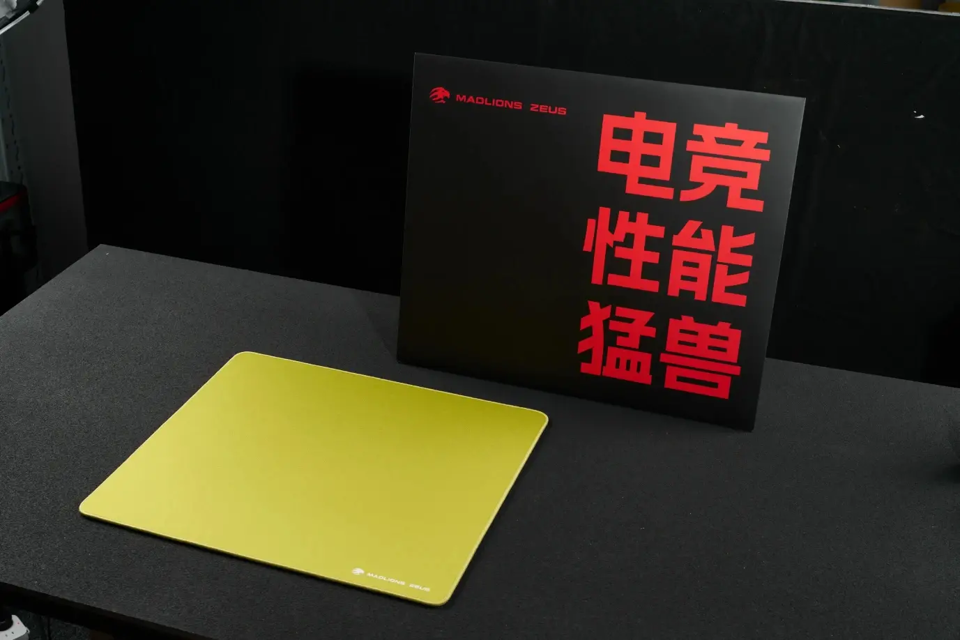 Madlions професионален геймърски пад за мишка Gaming Mousepad ZEUS - Matcha Green, 490 x 420 mm - image 9