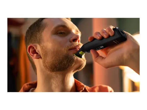 PHILIPS OneBlade Pro 360 Face and Body Подстригване оформяне и бръснене Гребен оформяне 14 настройки - image 7