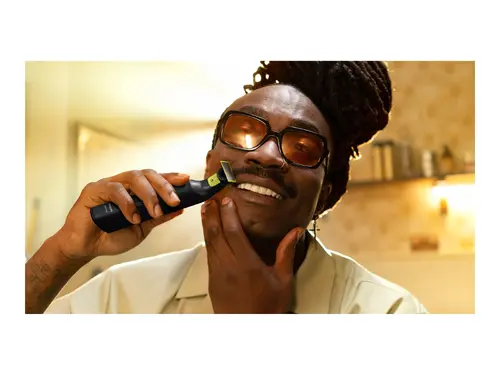 PHILIPS OneBlade Pro 360 Face and Body Подстригване оформяне и бръснене Гребен оформяне 14 настройки