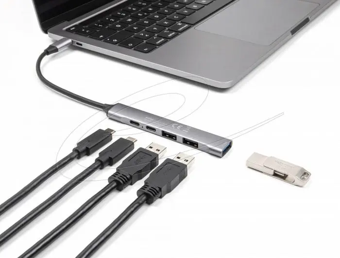 Delock Hub USB-C, 4 porturi, 1 x USB-A 10 Gbps, 2 x USB-A, 1 x USB-C, USB-C PD 95 W - image 1