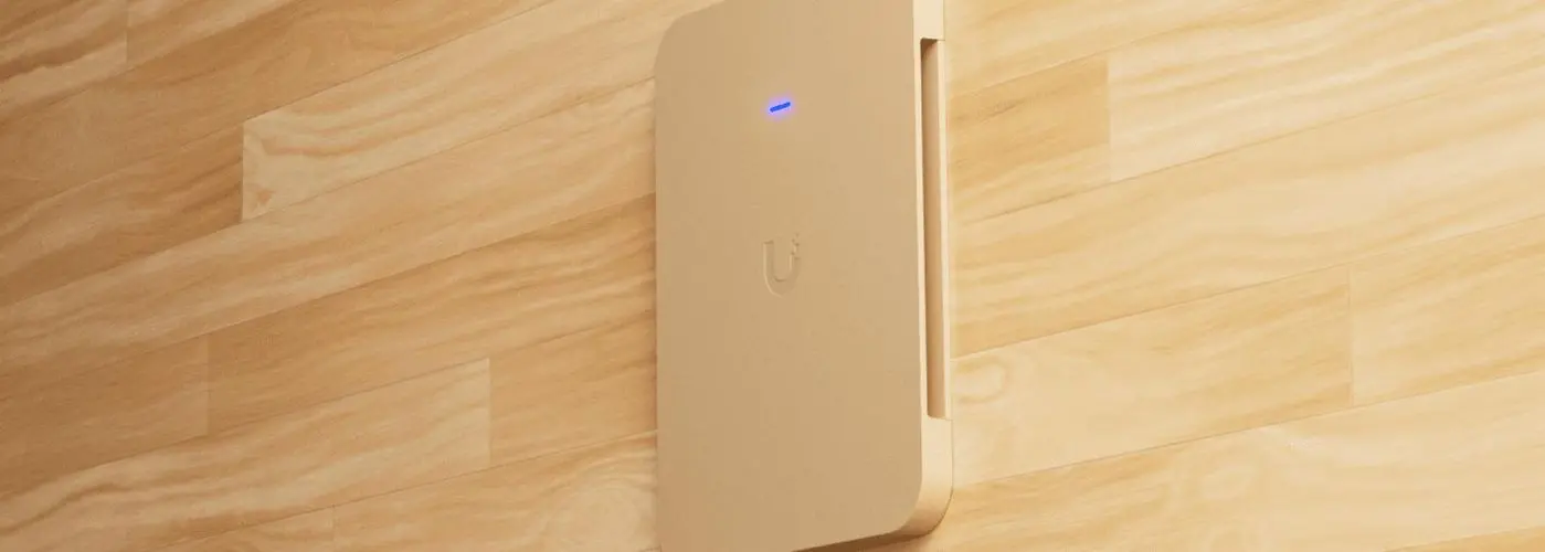 Конзола за стена Ubiquiti UACC-U7-Pro-Wall-FM, за U7-Pro-Wall, за боядисване - image 7