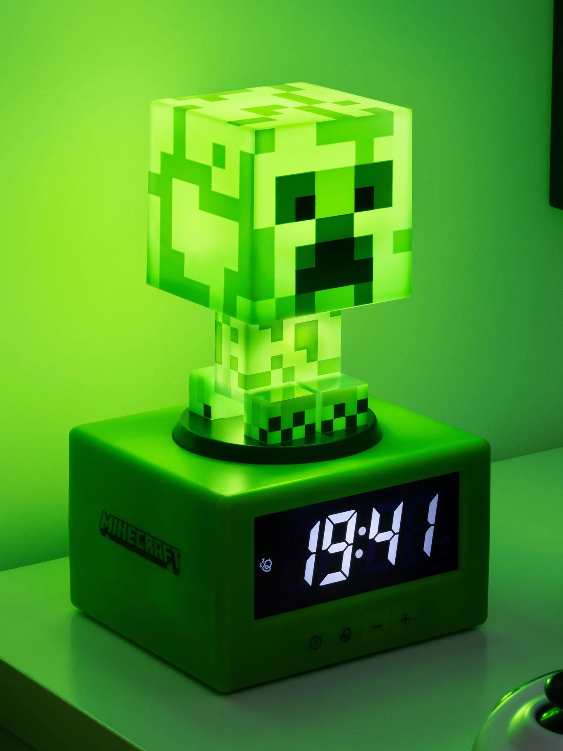 Часовник с аларма Paladone: Minecraft - Creeper Icon Alarm Clock, PP11369MCFV3 - image 3