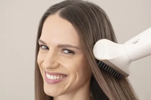 Сешоар, Beurer HC 150 FusionDry Pro Hair dryer - Powerful, brushless motor, Ergonomic folding handle, Ion function, 3 heat & blower settings, cold air, Extra quiet, EasyClick - Magnetic attachments, LCD display, Bag - image 4