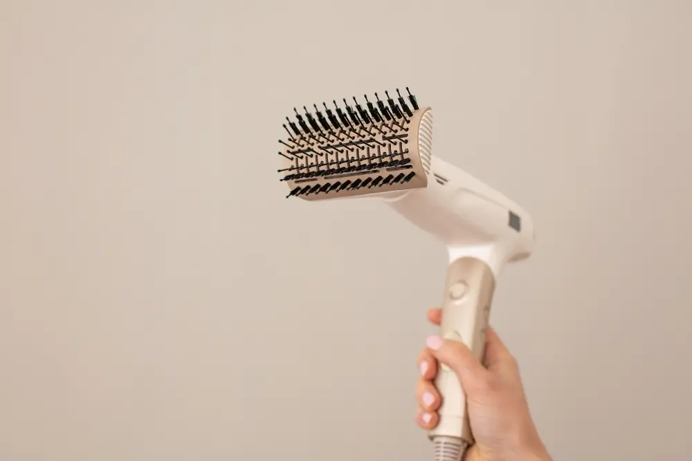 Сешоар, Beurer HC 150 FusionDry Pro Hair dryer - Powerful, brushless motor, Ergonomic folding handle, Ion function, 3 heat & blower settings, cold air, Extra quiet, EasyClick - Magnetic attachments, LCD display, Bag - image 5