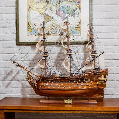 Model de navă ROYAL LOUIS - image 2