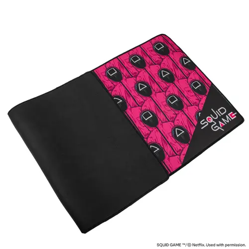 Пад за мишка Netflix Squid Game - Front Man And Guards Desk Mat - 2